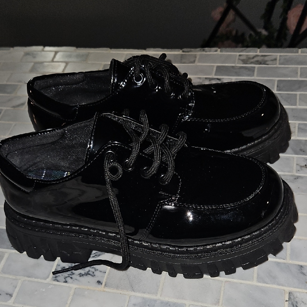 SHEIN Black Patent Leather Loafers